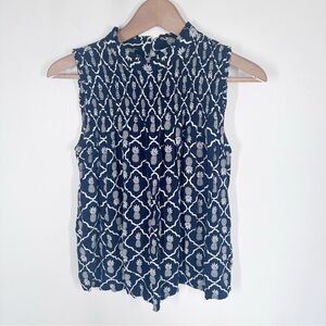 Crown & Ivy Pineapple Print Sleeveless Blouse Size XS Smocked Top